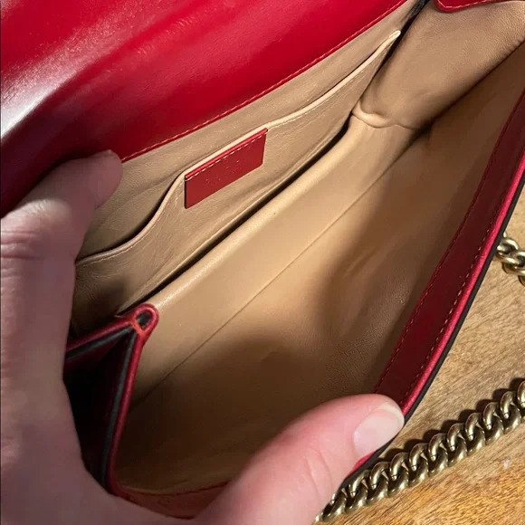 Gucci Queen Margaret Pearl Studs Broadway Red Bee Chain Bag ! ❤️💛 - Picture 6 of 13